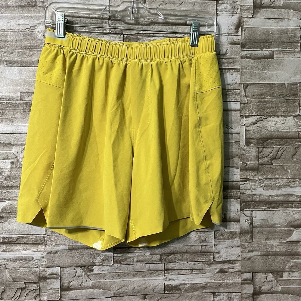 Lululemon Surge Short Yellow 6” Unlined Workout Shorts Gym Mens Sz Medium Yellow